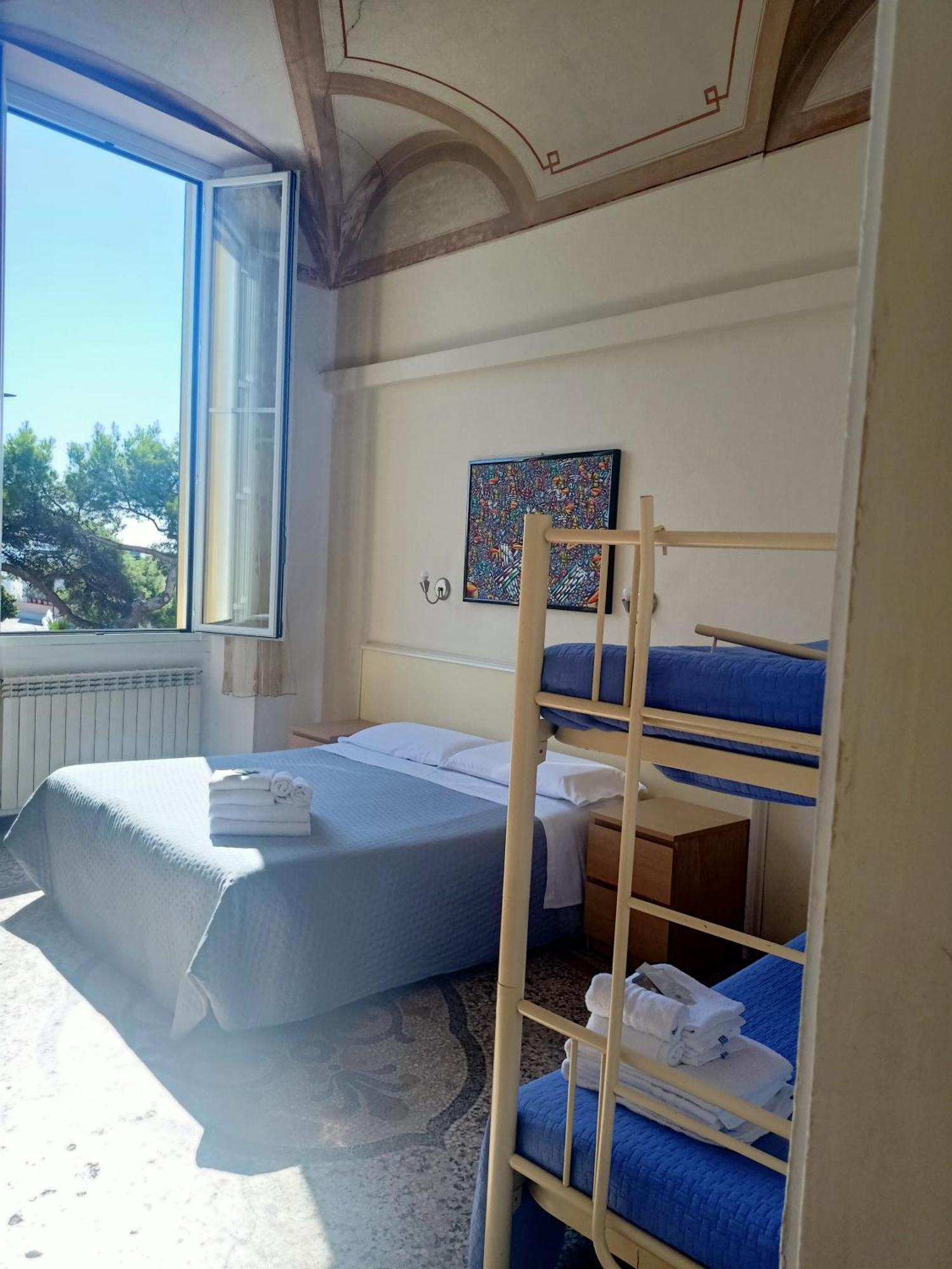 Hotel Serena Arenzano Bagian luar foto