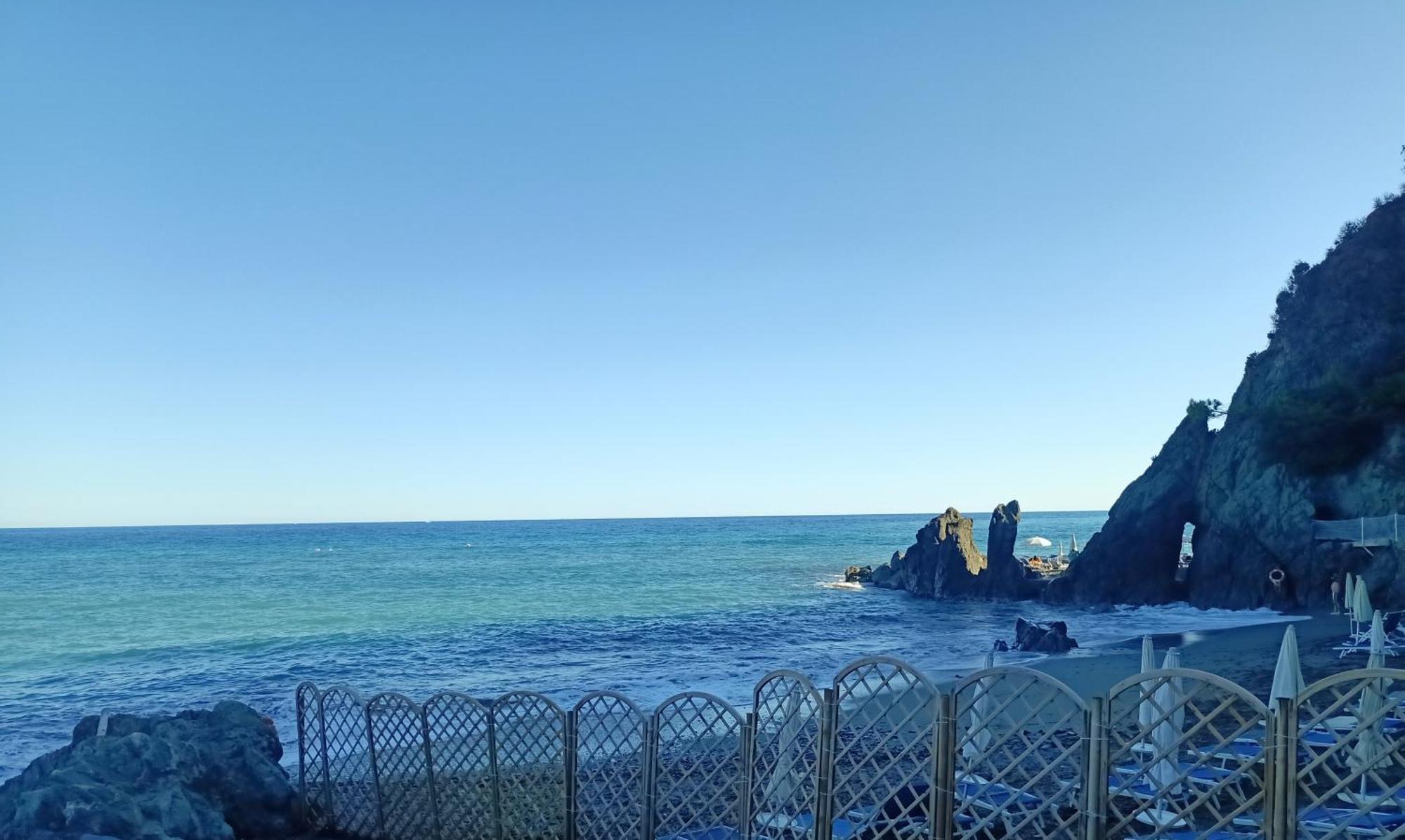 Hotel Serena Arenzano Bagian luar foto