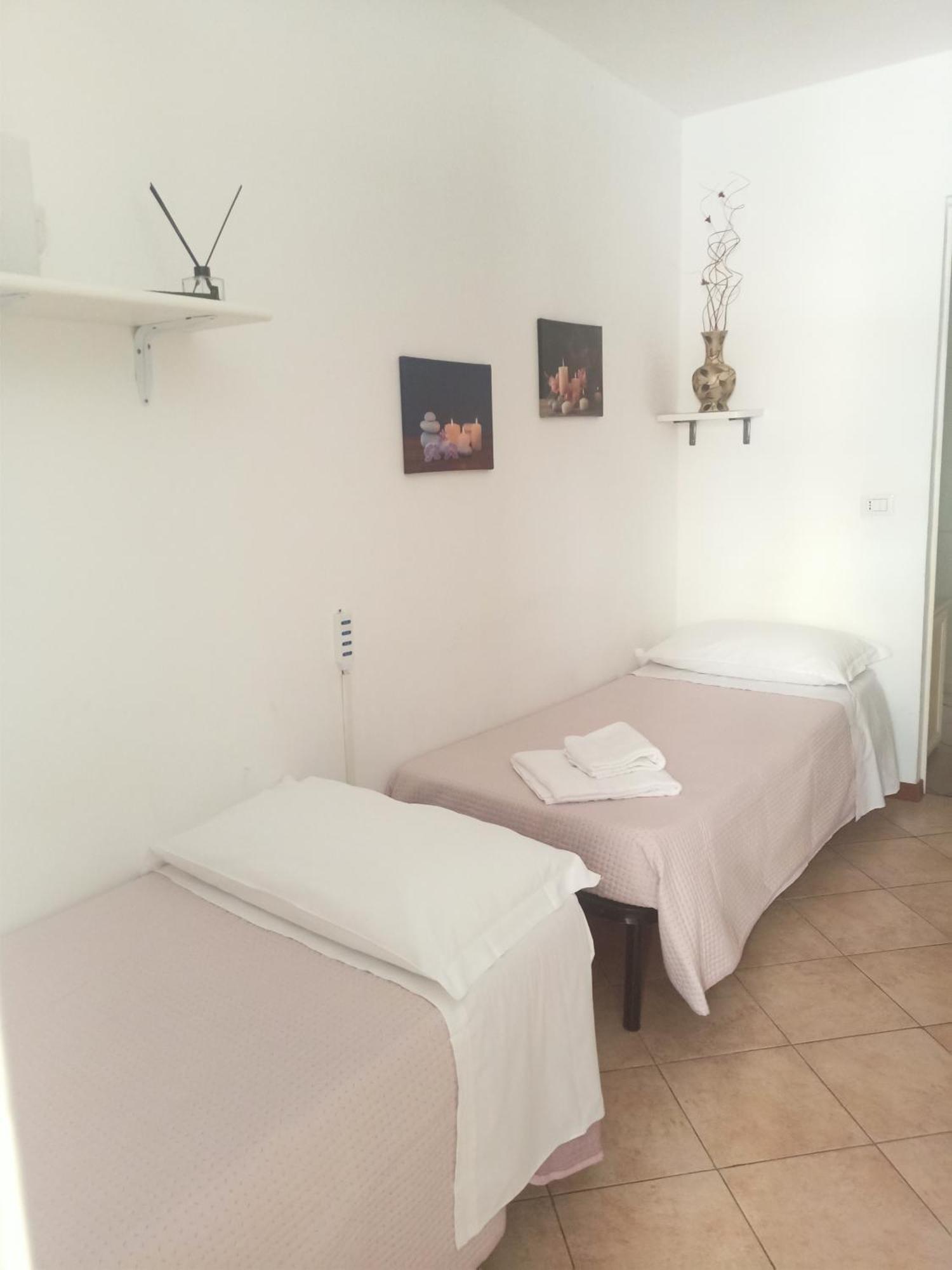 Hotel Serena Arenzano Bagian luar foto