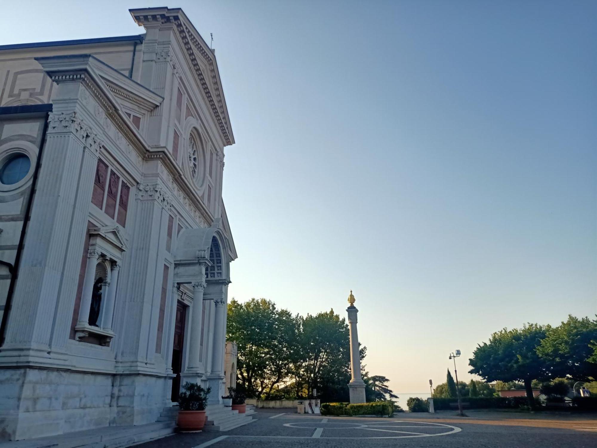 Hotel Serena Arenzano Bagian luar foto