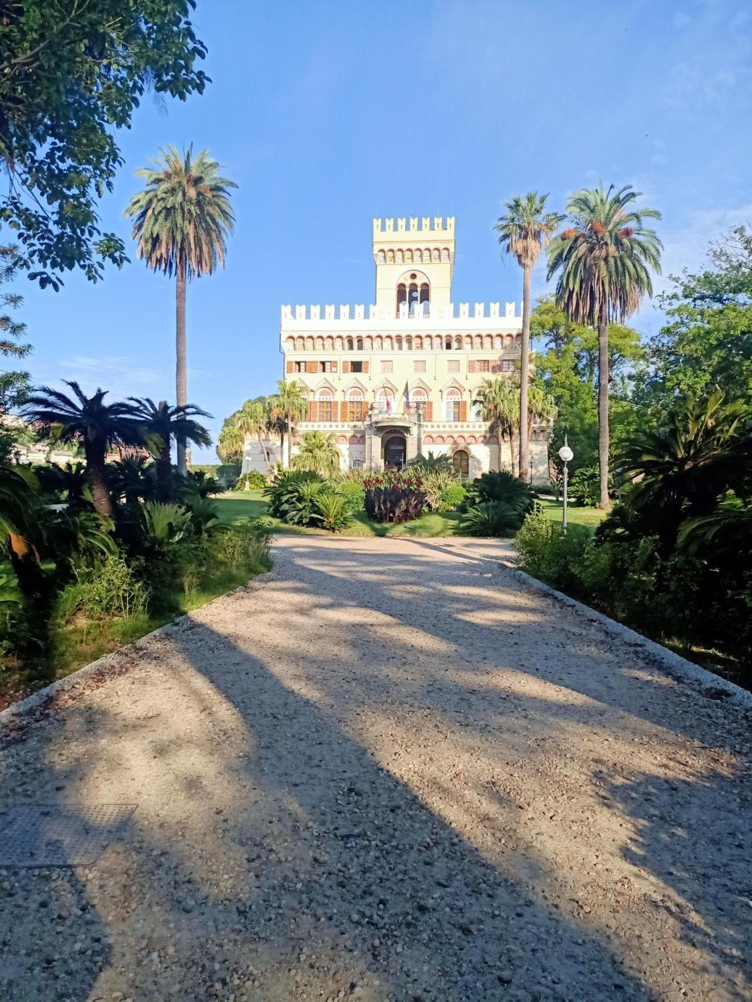 Hotel Serena Arenzano Bagian luar foto