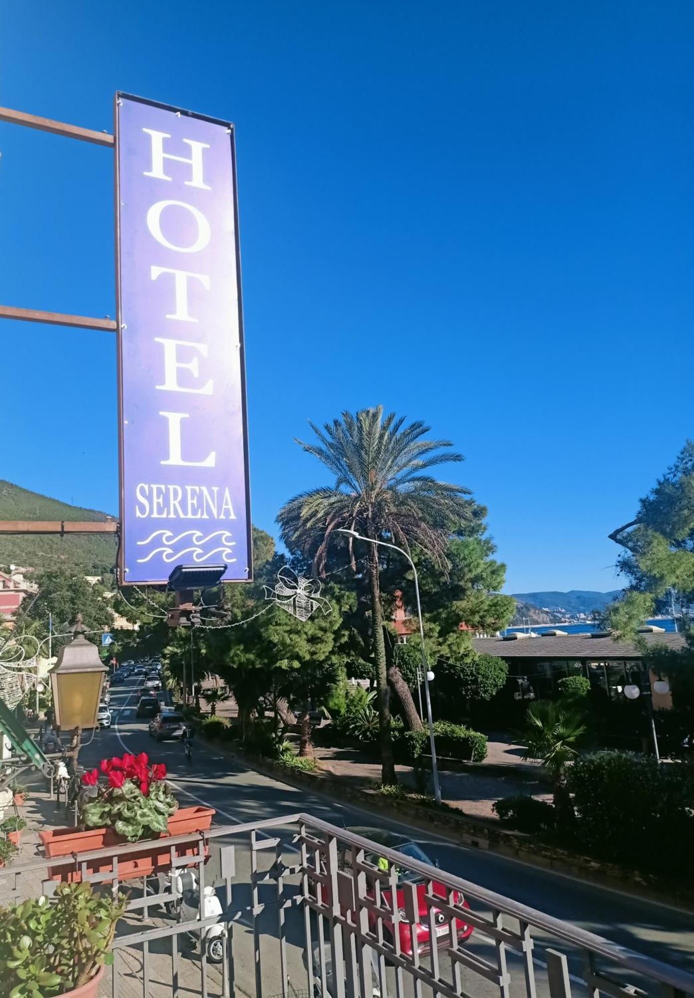Hotel Serena Arenzano Bagian luar foto