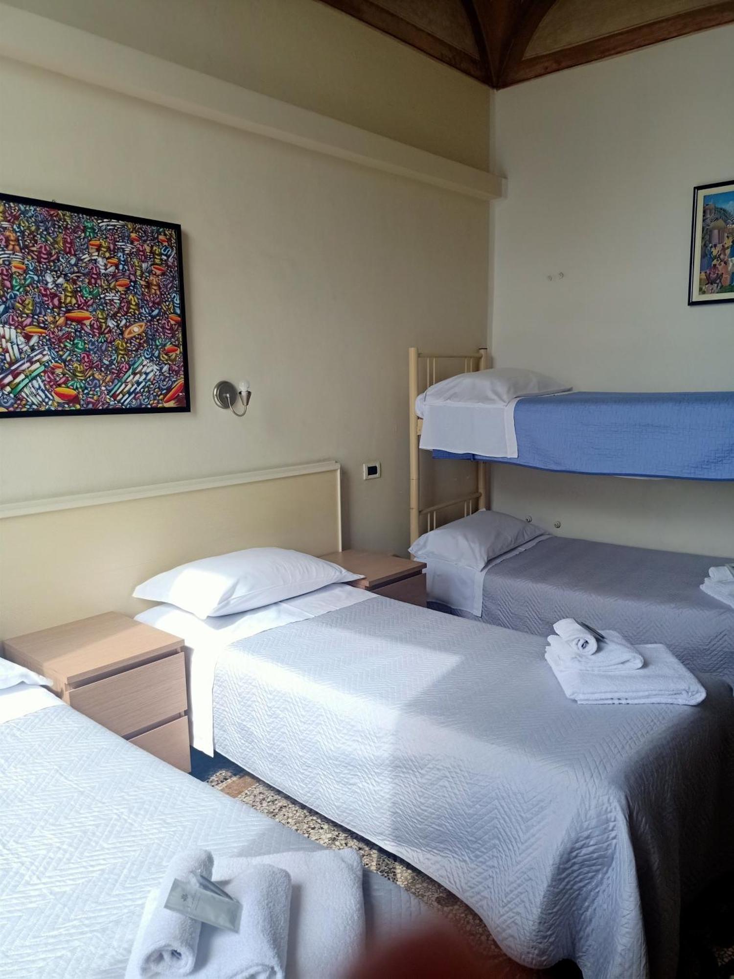 Hotel Serena Arenzano Ruang foto